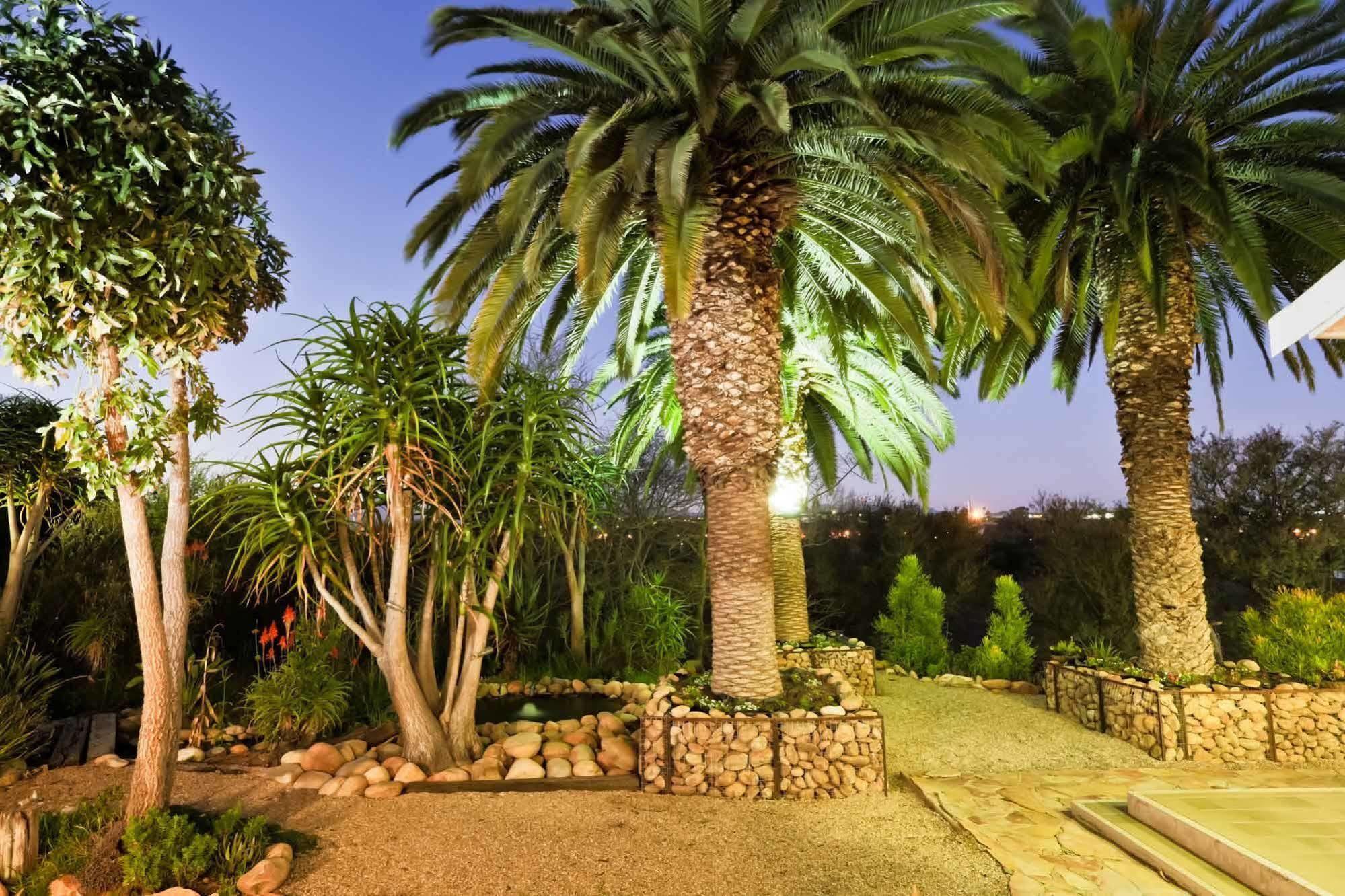 Отель Aloe Manor Оудсхорн Экстерьер фото